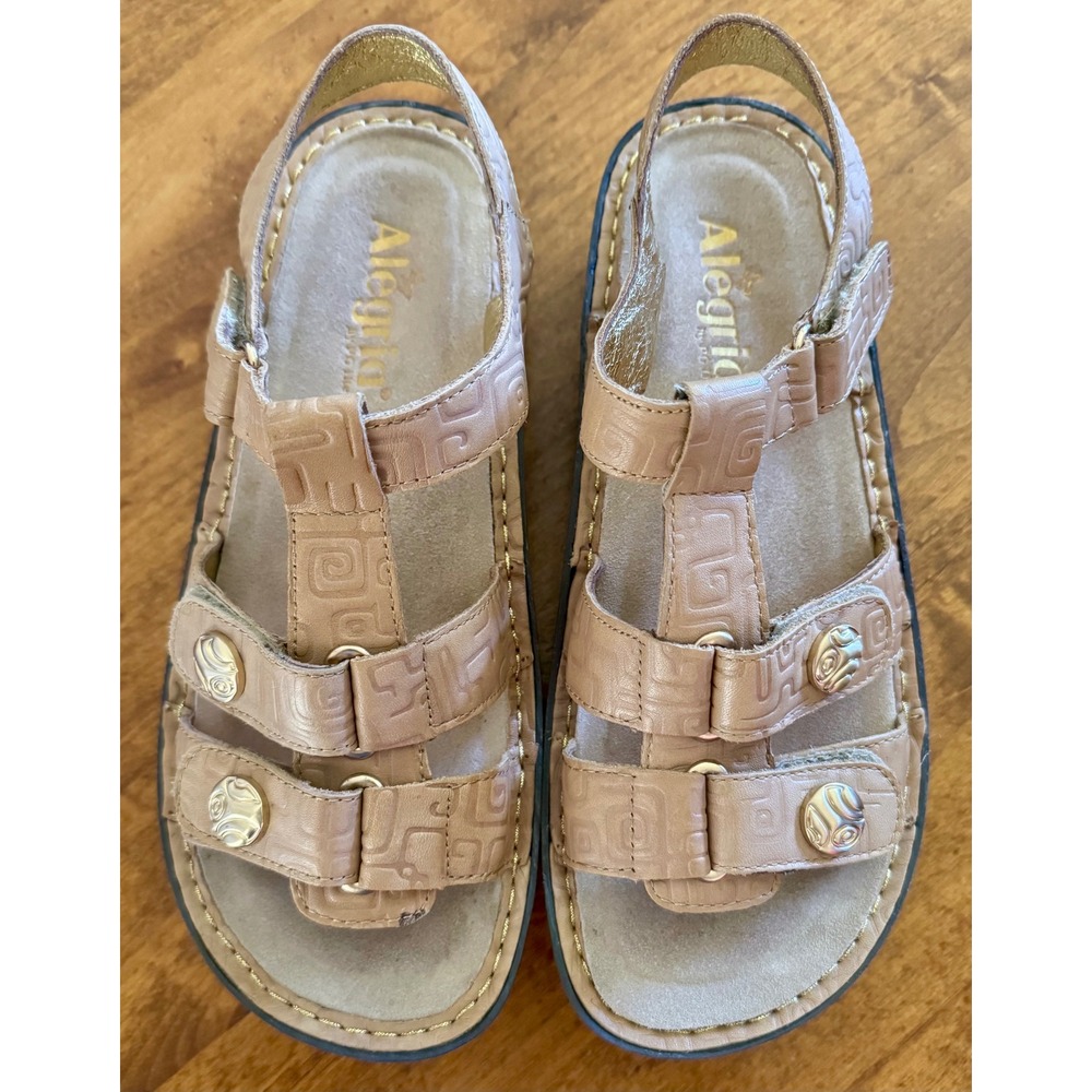 Alegria Kleo Tan Leather Embossed Platform Sandals Womens 39 Comfort